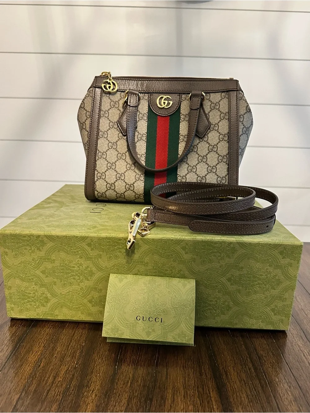 Gucci authentic signature